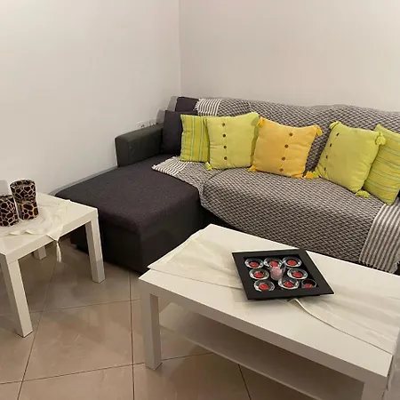Boulevard Apartment *