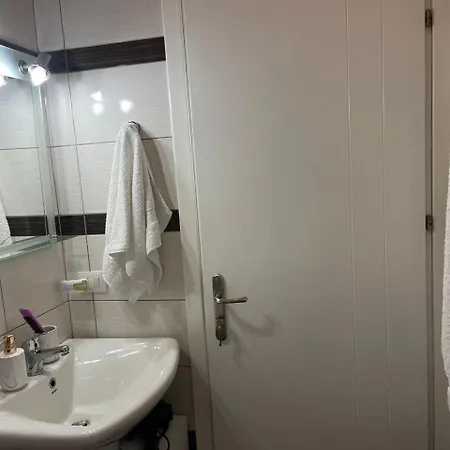 Boulevard Apartment *